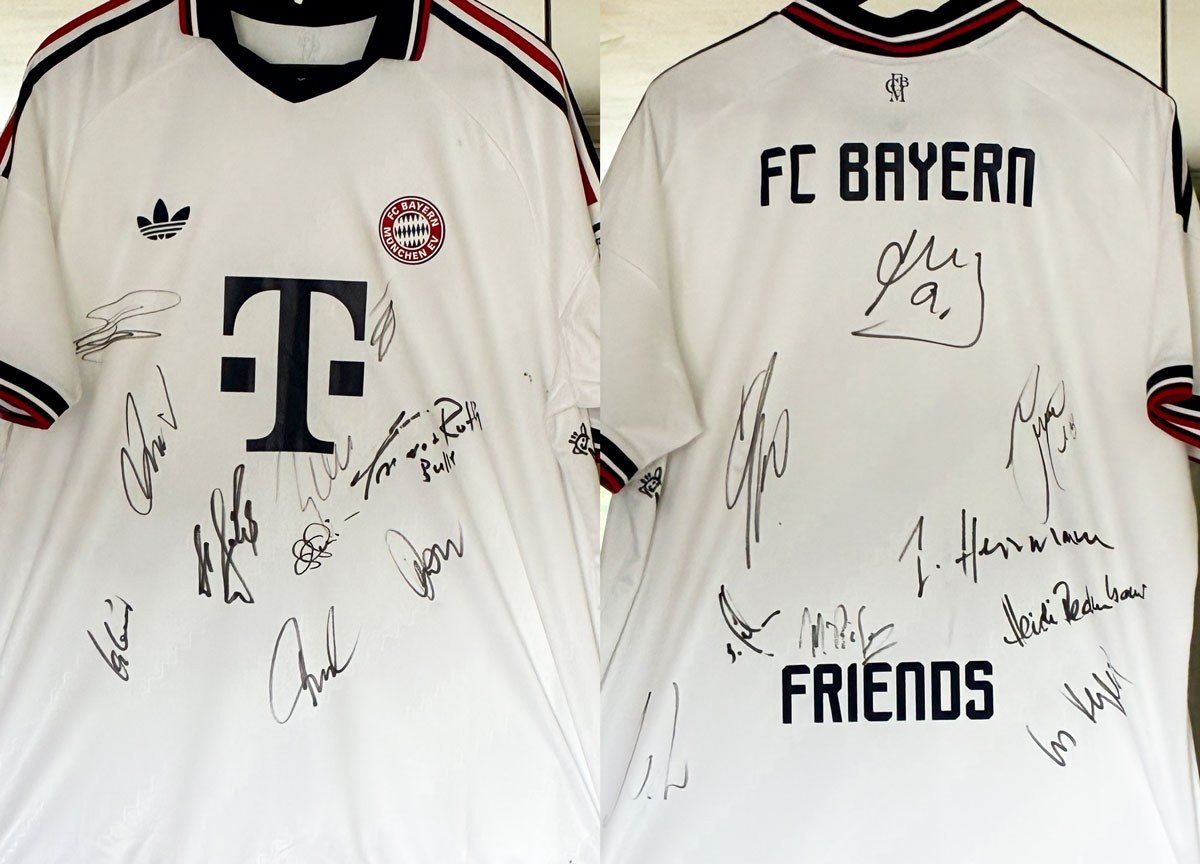 FC Bayern & Friends Trikot mit Unterschriften